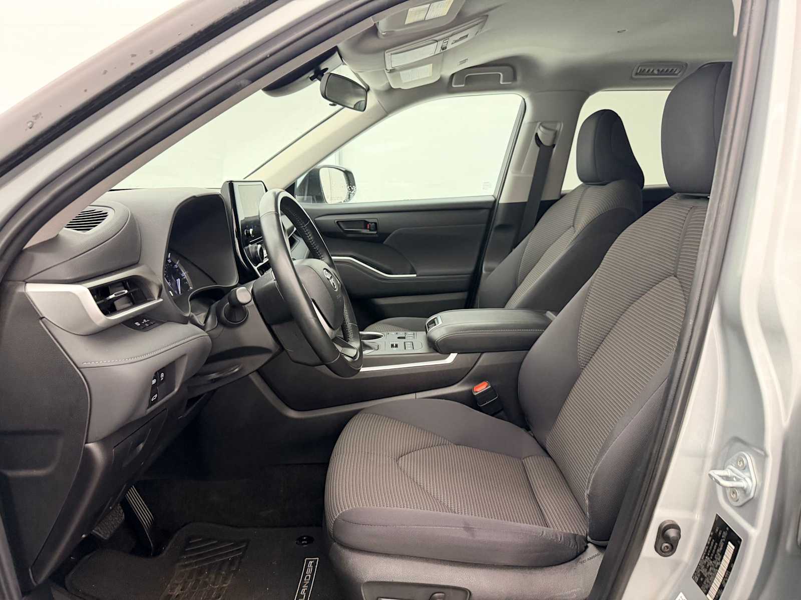 Thumbnail: 2024 Toyota Highlander - 17