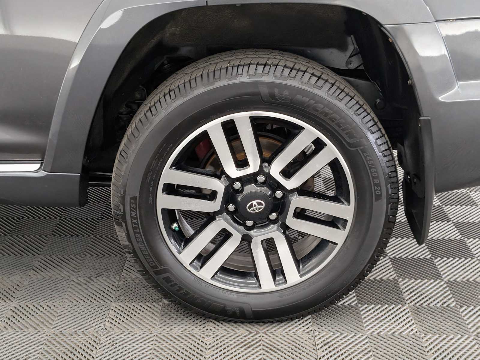 Thumbnail: 2016 Toyota 4Runner - 13
