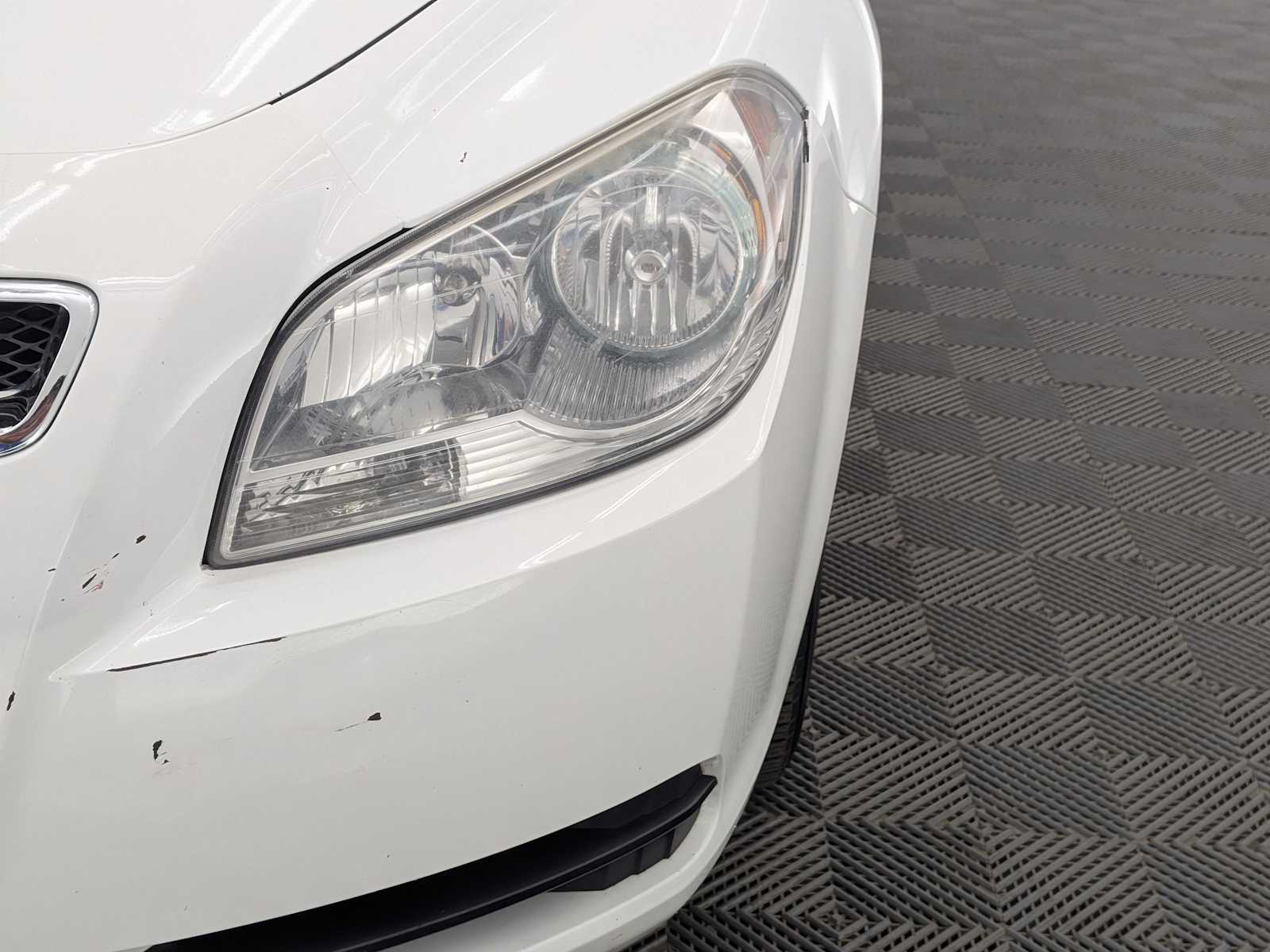 Thumbnail: 2011 Chevrolet Malibu - 10