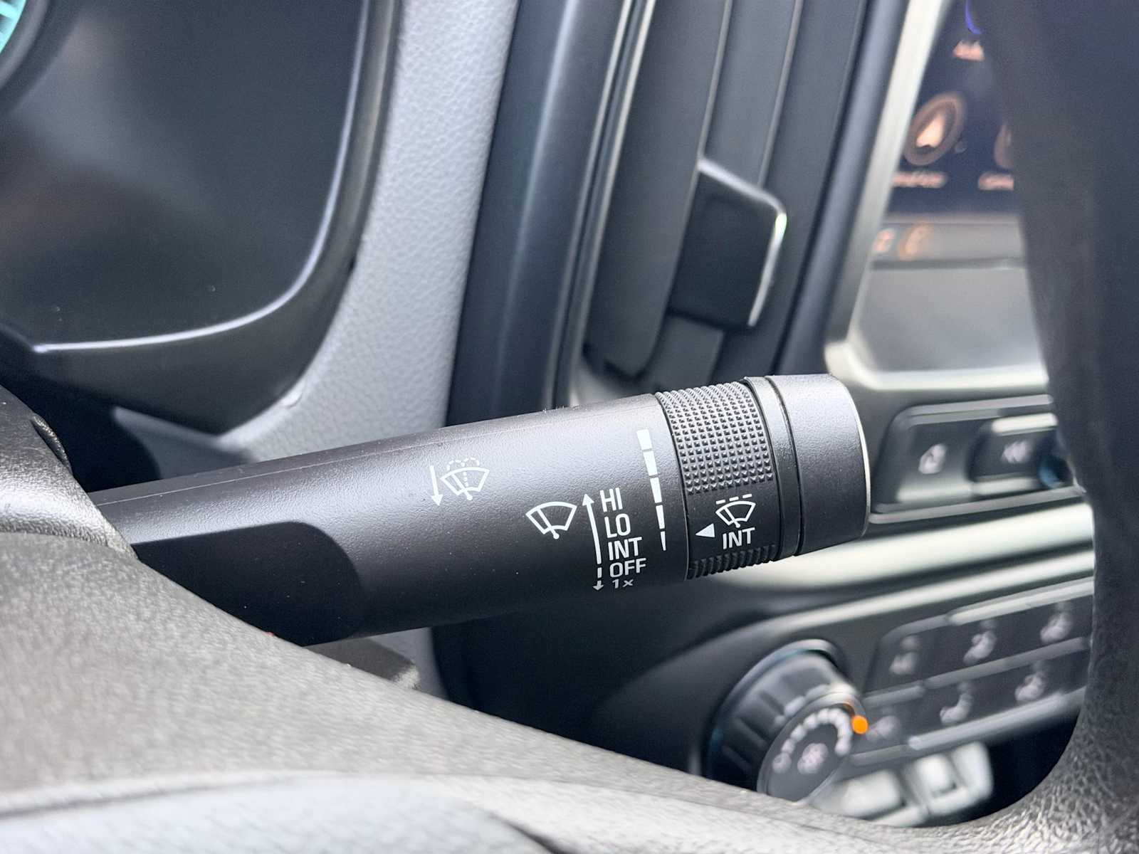 Thumbnail: 2021 Chevrolet Colorado - 26