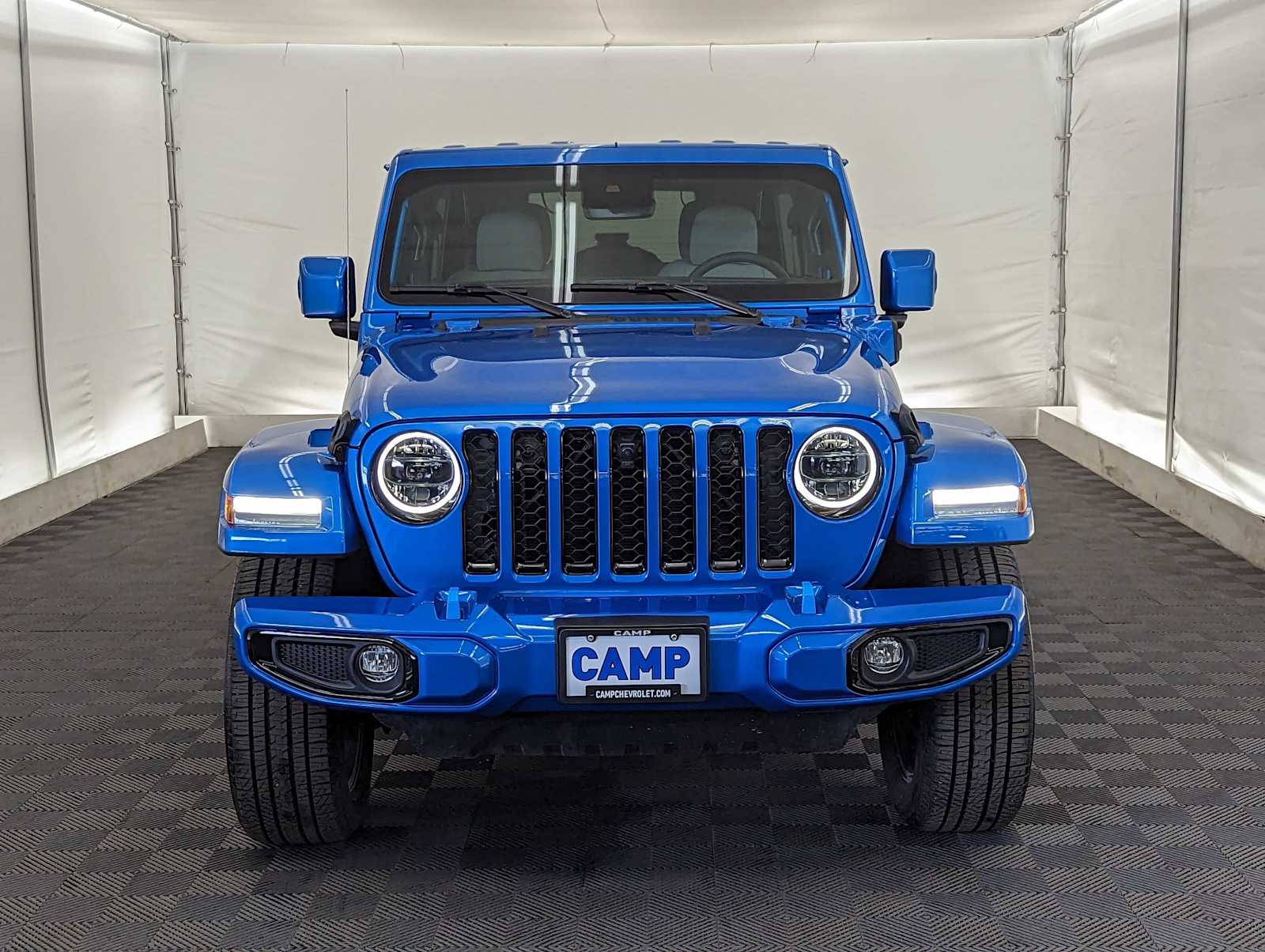 2023 Jeep Wrangler Sahara 9