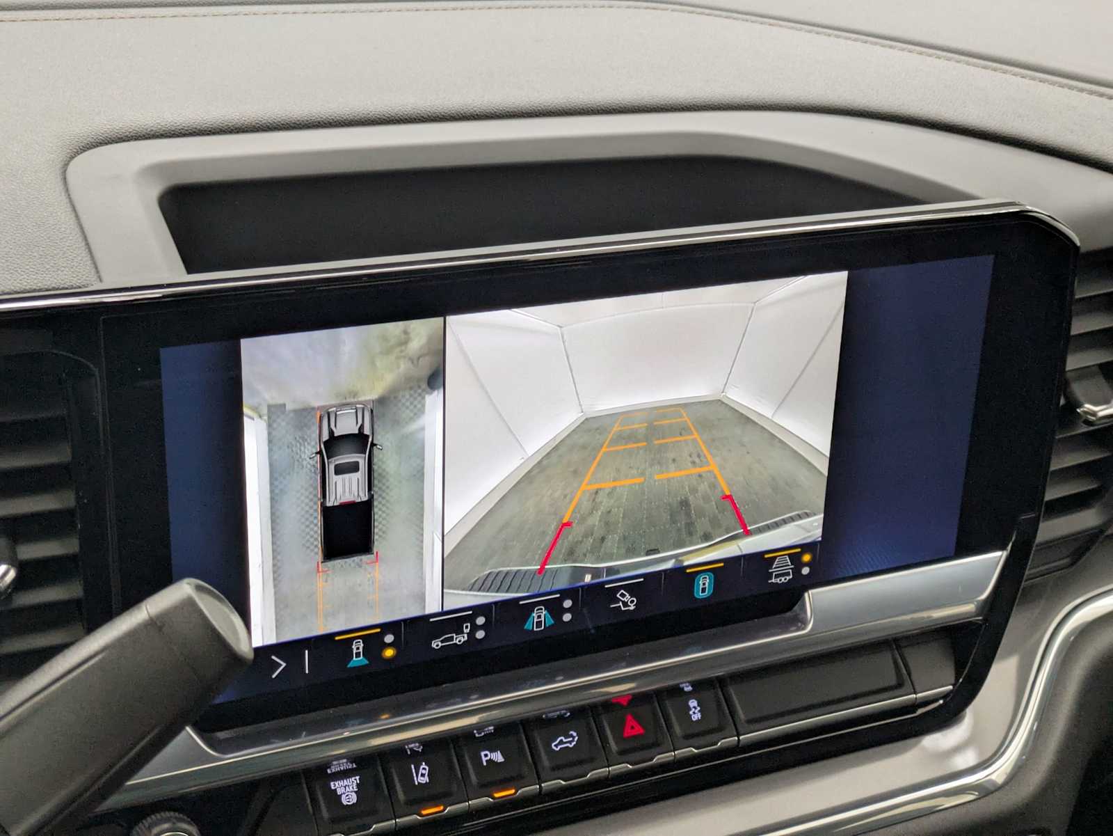 Thumbnail: 2024 Chevrolet Silverado 3500 - 29