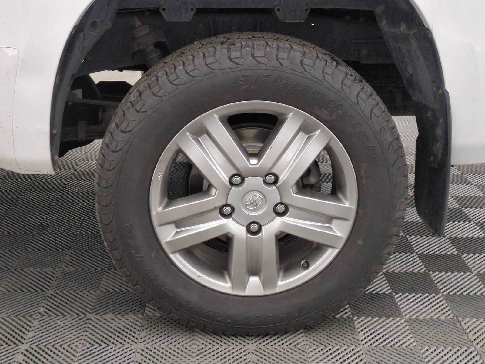 Thumbnail: 2008 Toyota Tundra - 12