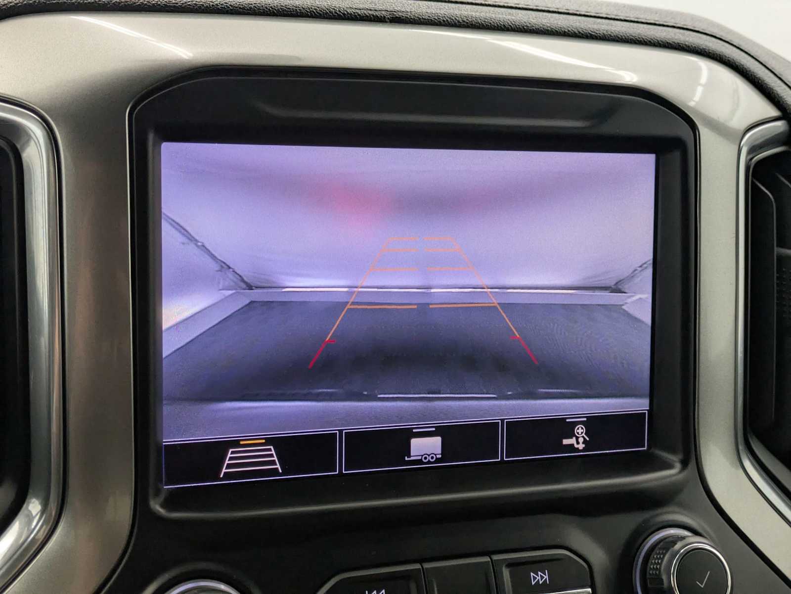 Thumbnail: 2020 Chevrolet Silverado 1500 - 30