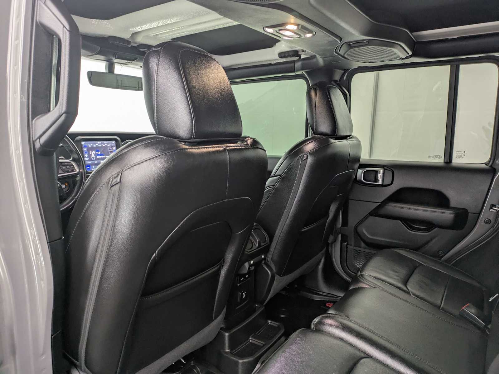 Thumbnail: 2020 Jeep Wrangler - 18