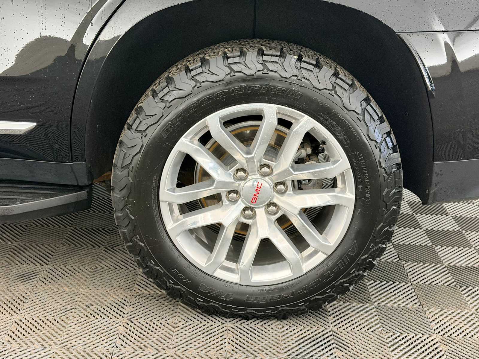 Thumbnail: 2024 GMC Yukon - 14