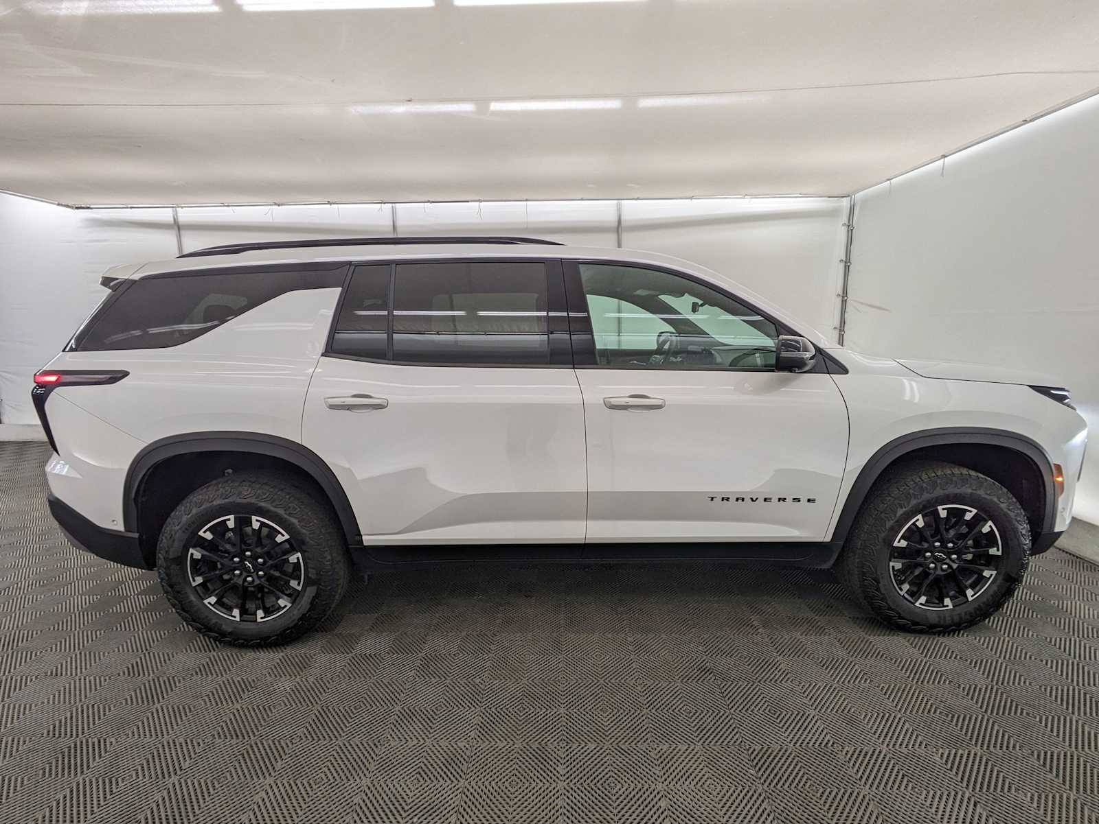 Thumbnail: 2024 Chevrolet Traverse - 7