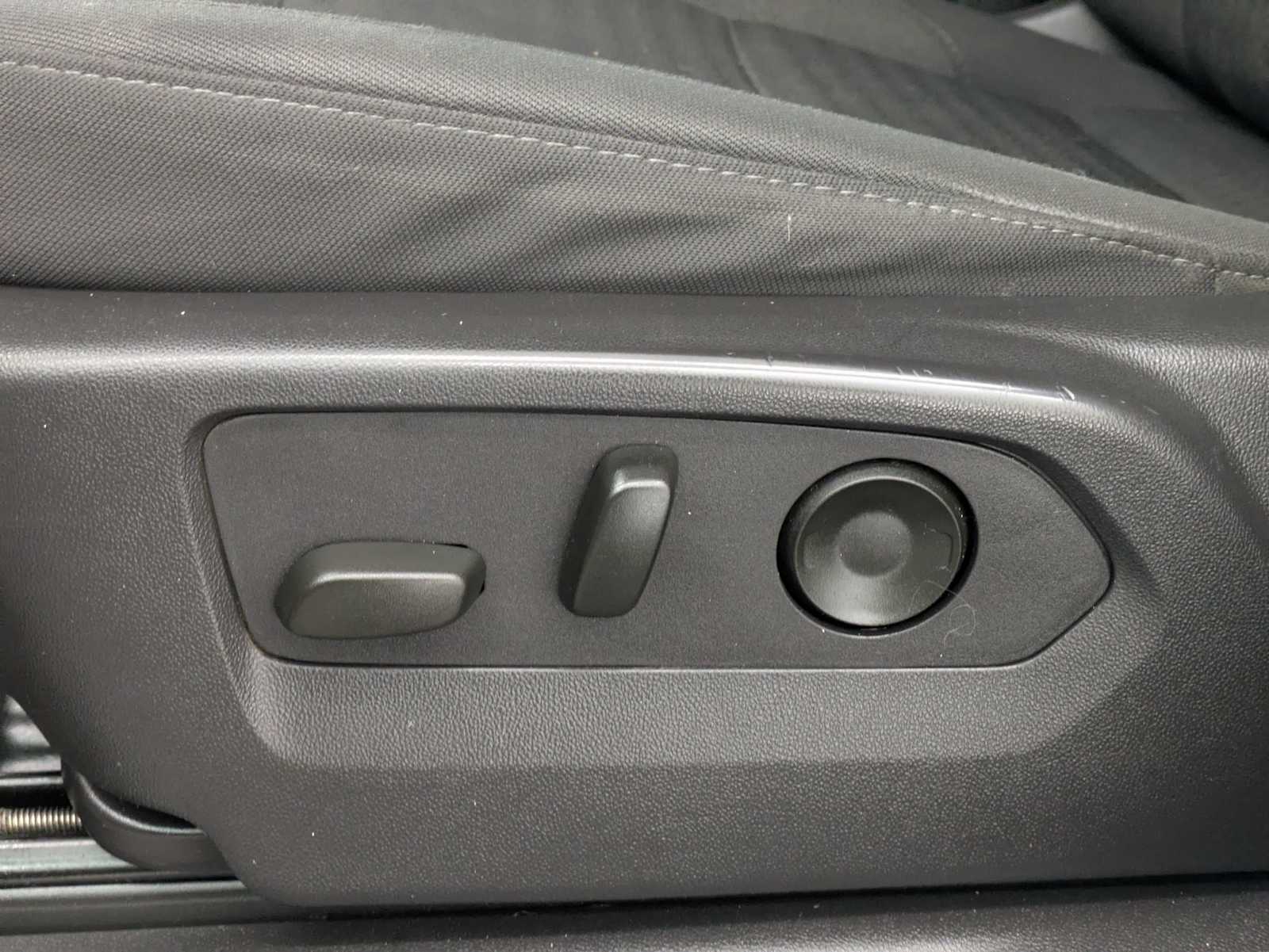 Thumbnail: 2024 Chevrolet Silverado 3500 - 20