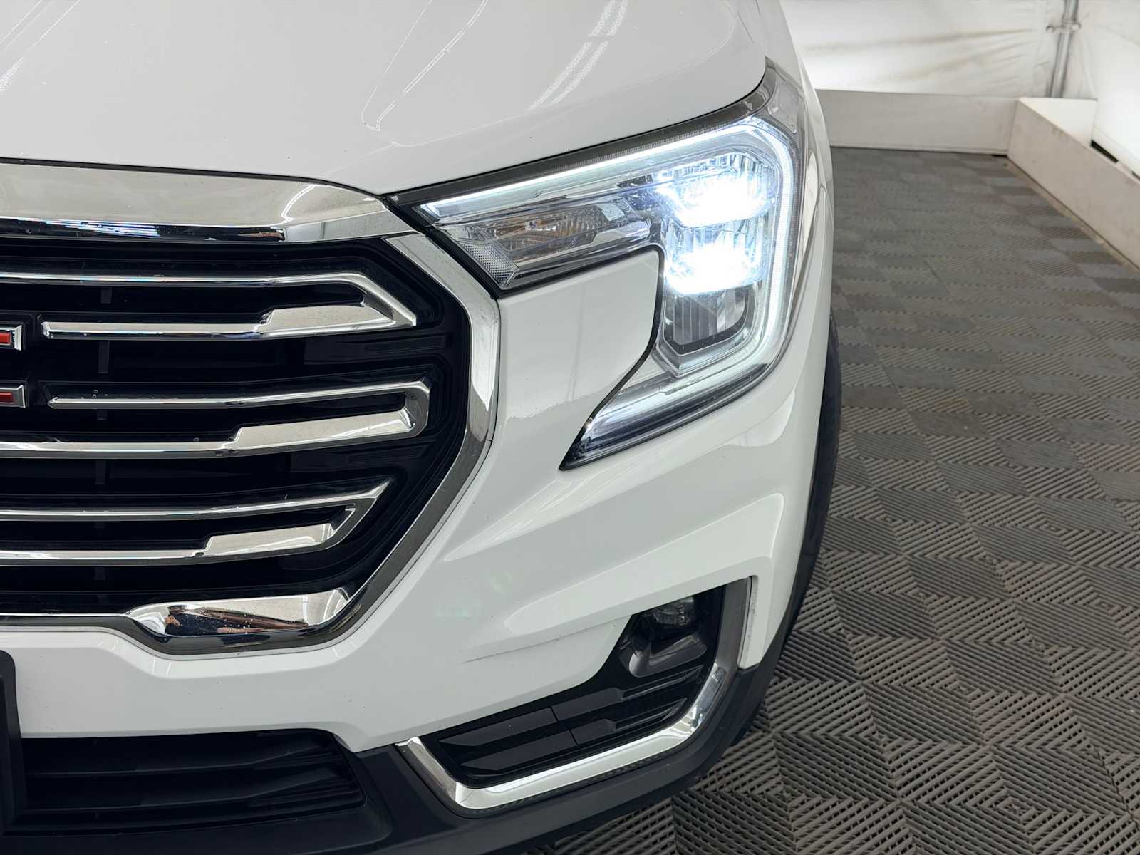 Thumbnail: 2024 GMC Terrain - 10