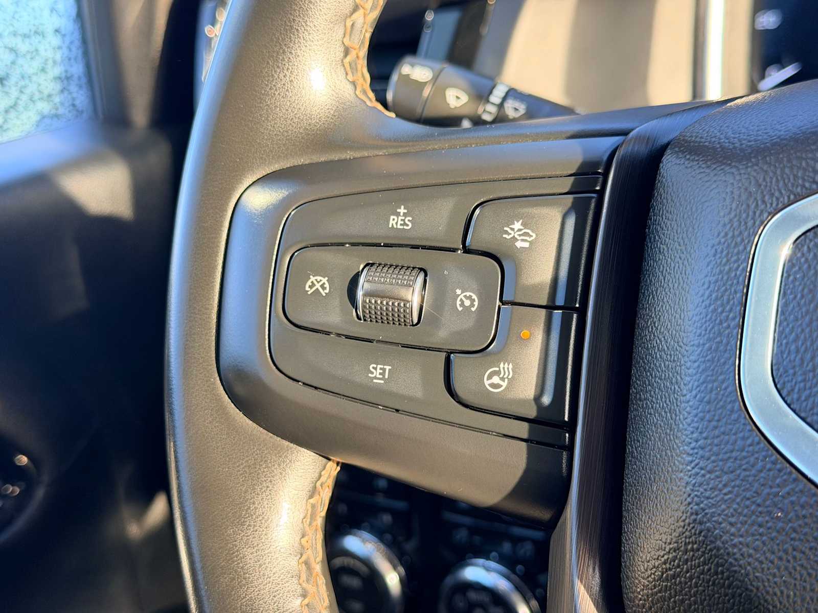 Thumbnail: 2025 GMC Sierra 3500 - 27