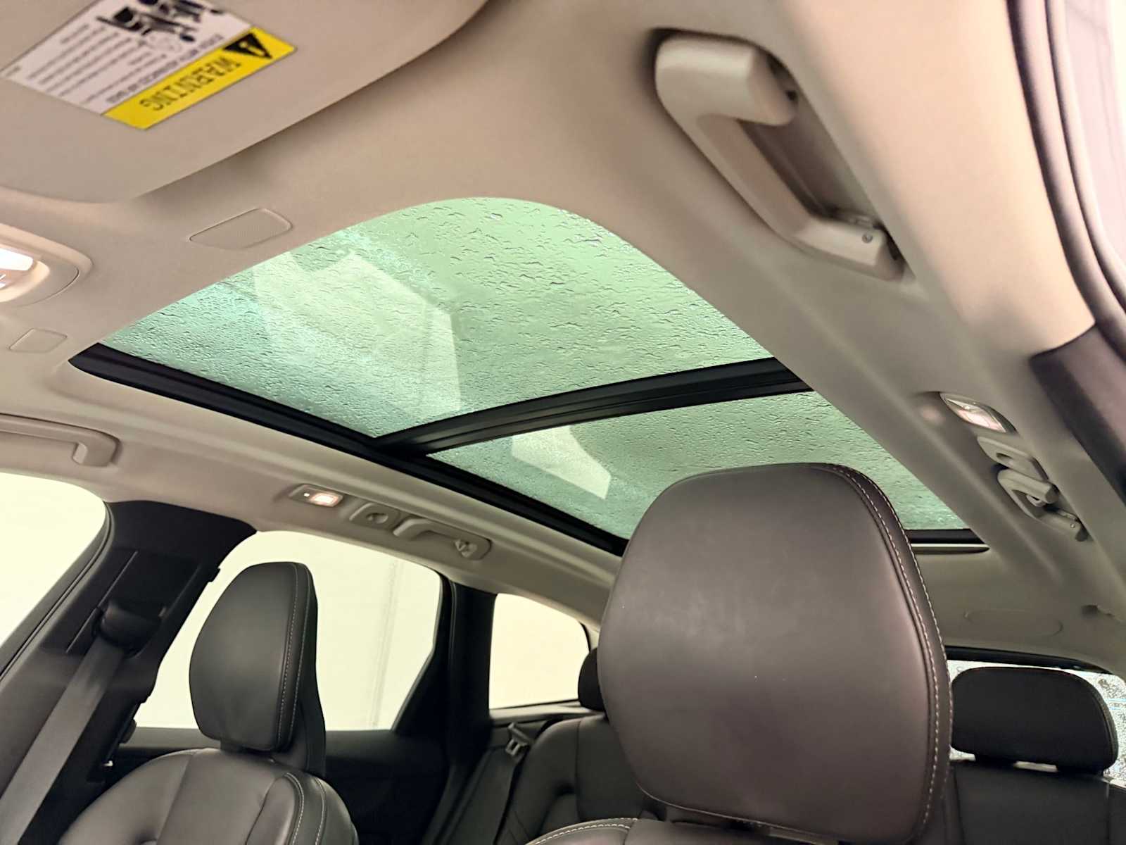 Thumbnail: 2022 Volvo XC60 - 20