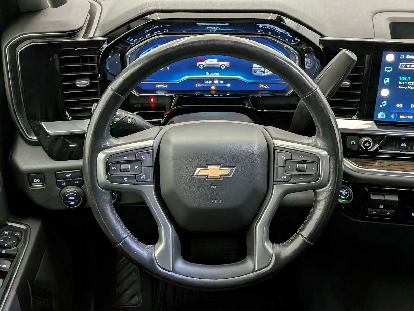 Thumbnail: 2022 Chevrolet Silverado 1500 - 25