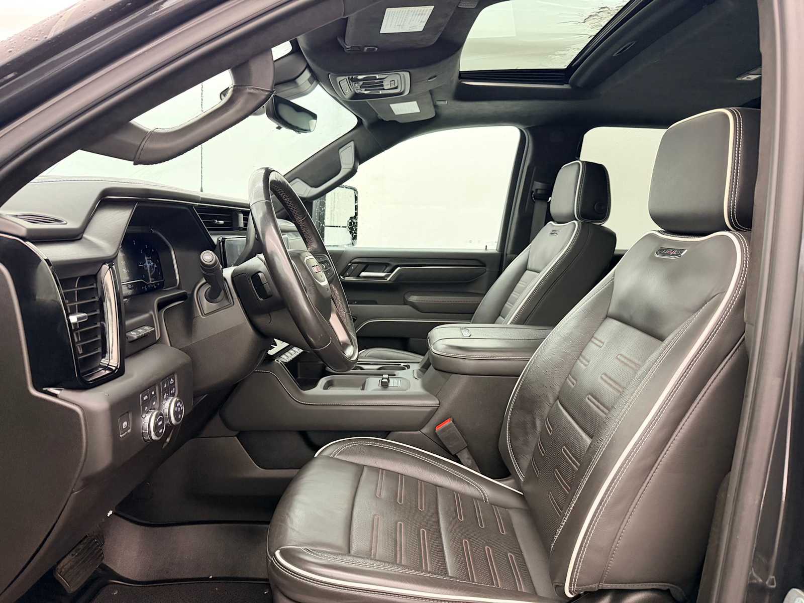 Thumbnail: 2024 GMC Sierra 2500 - 16