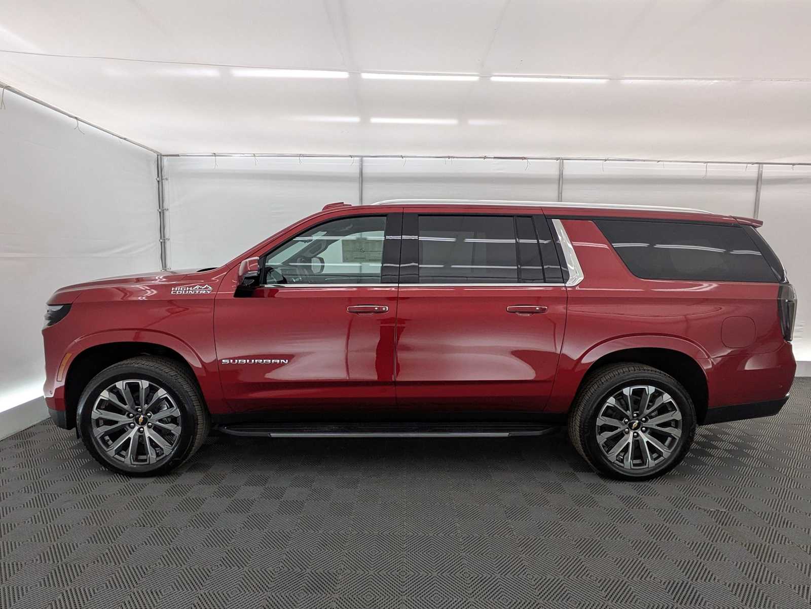 Thumbnail: 2026 Chevrolet Suburban - 3