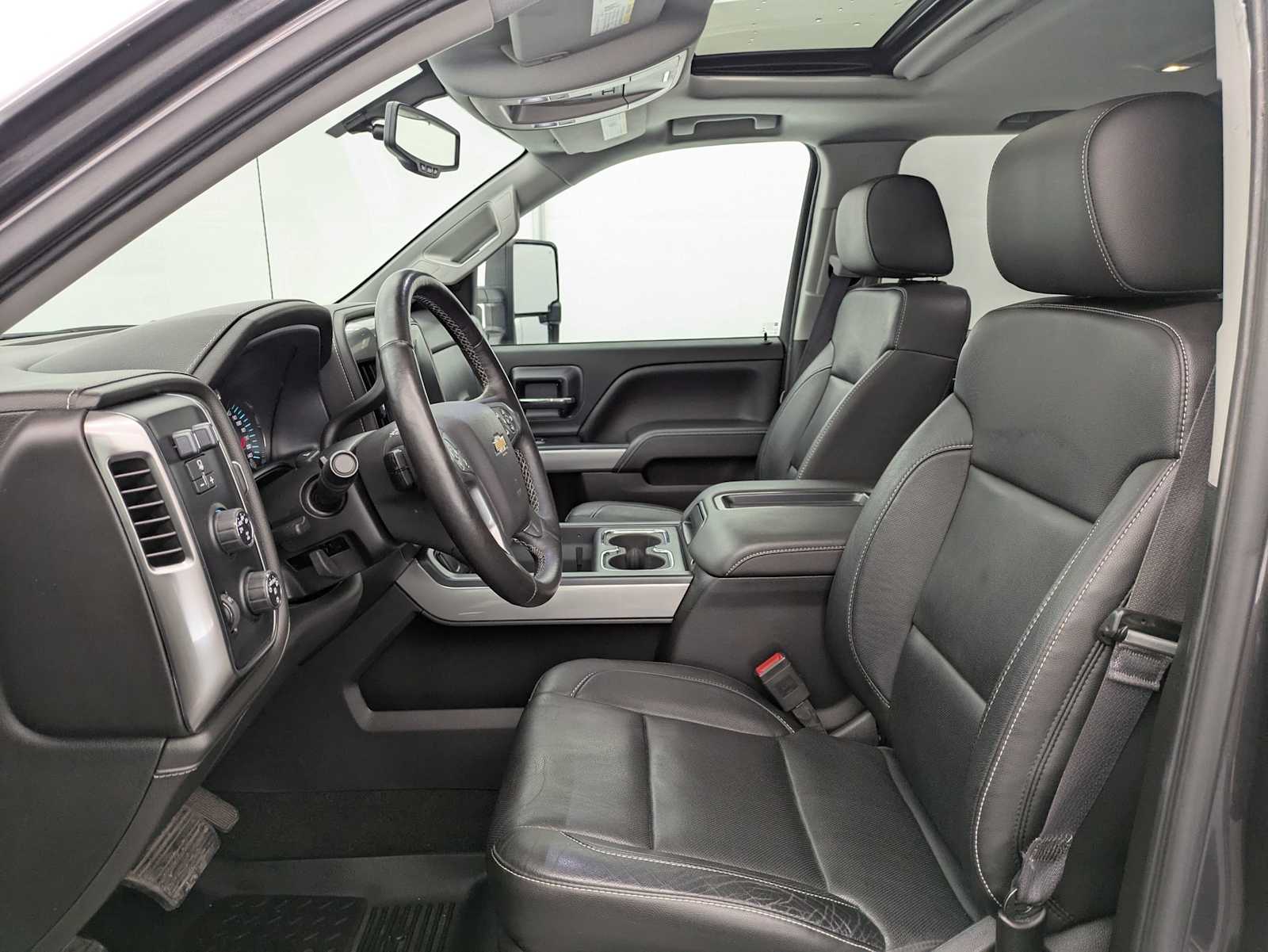 Thumbnail: 2015 Chevrolet Silverado 1500 - 18