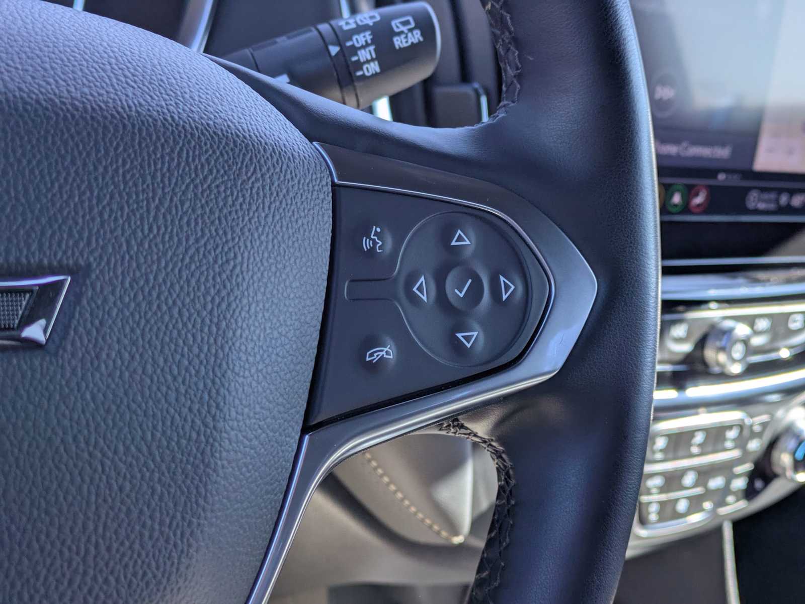 Thumbnail: 2024 Chevrolet Traverse - 26