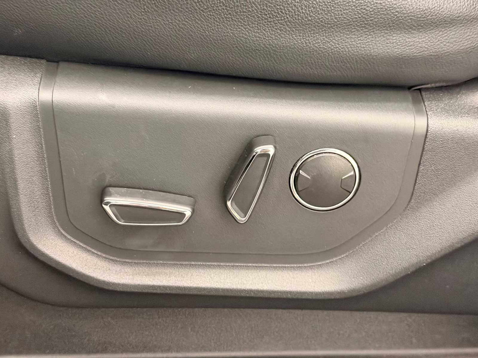 Thumbnail: 2023 Ford Expedition - 18