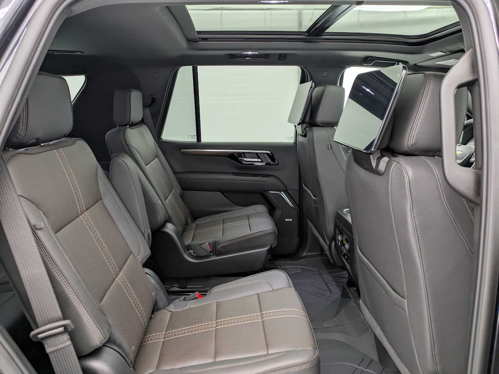 Thumbnail: 2026 Chevrolet Tahoe - 23