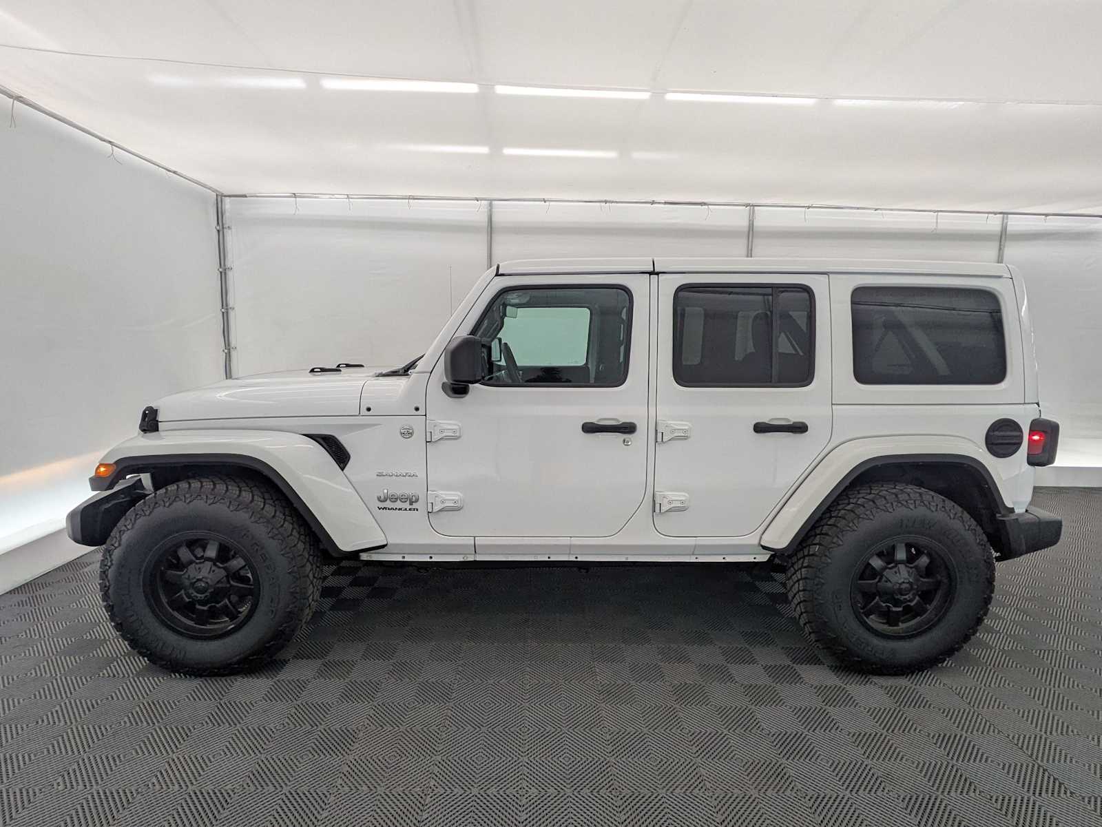 Thumbnail: 2023 Jeep Wrangler - 3