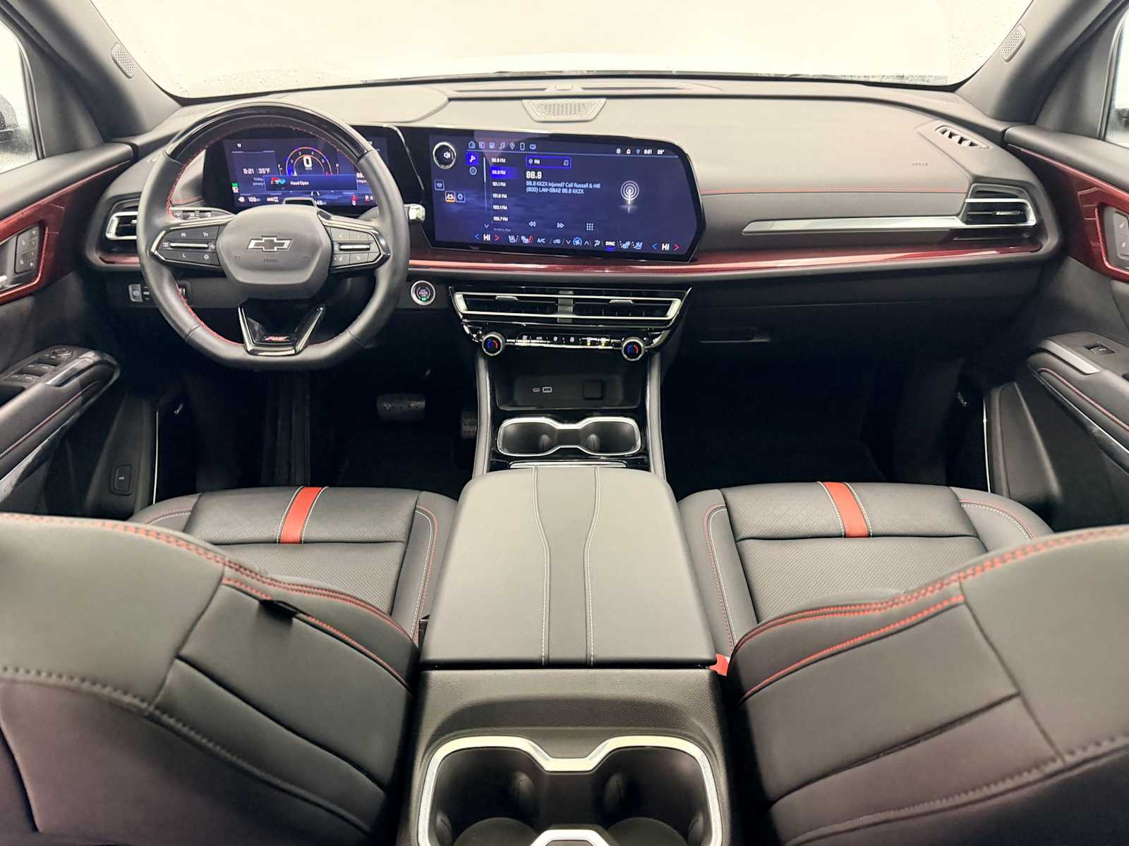 Thumbnail: 2024 Chevrolet Traverse - 16