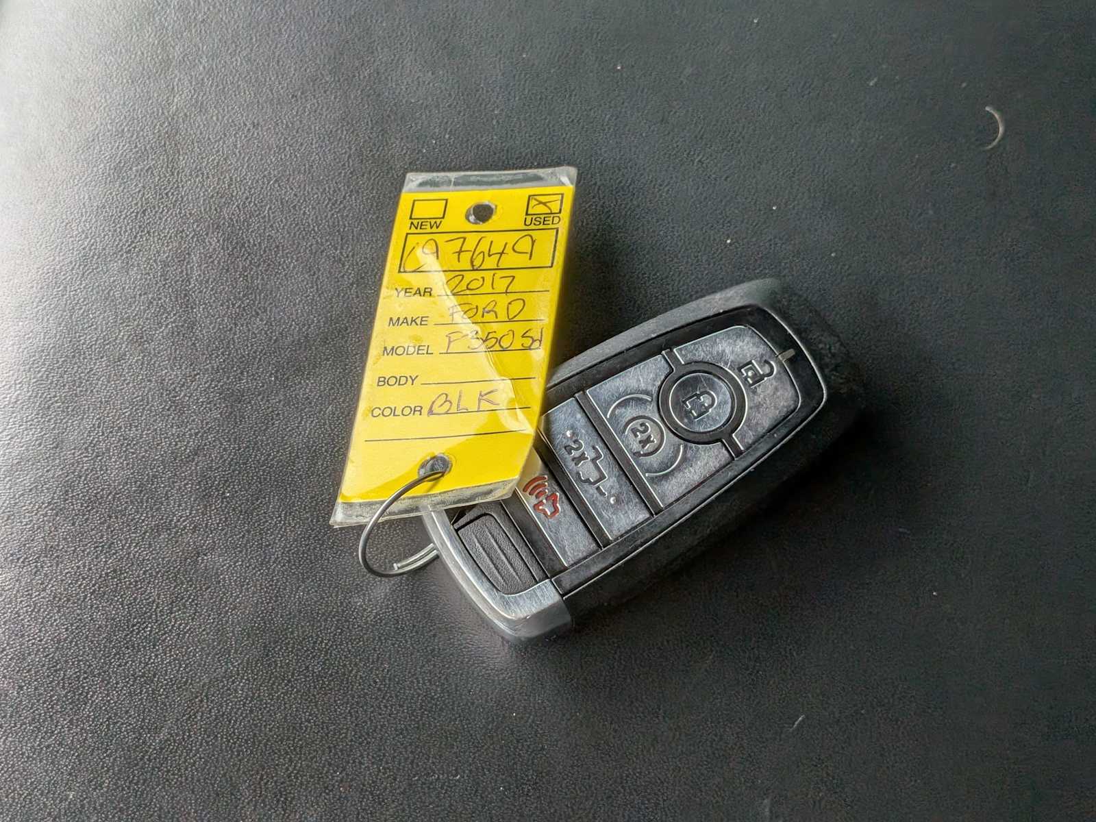 Thumbnail: 2017 Ford F-350 - 34