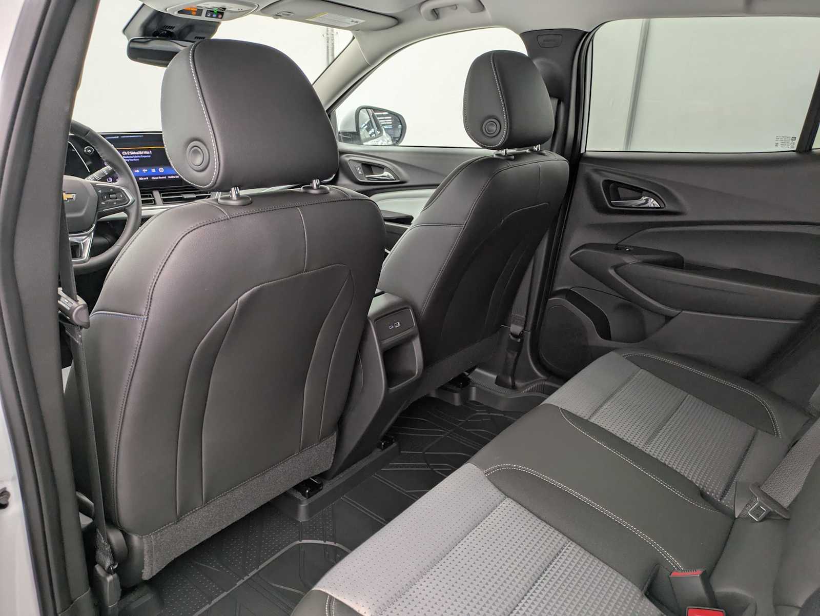 Thumbnail: 2026 Chevrolet Trax - 18