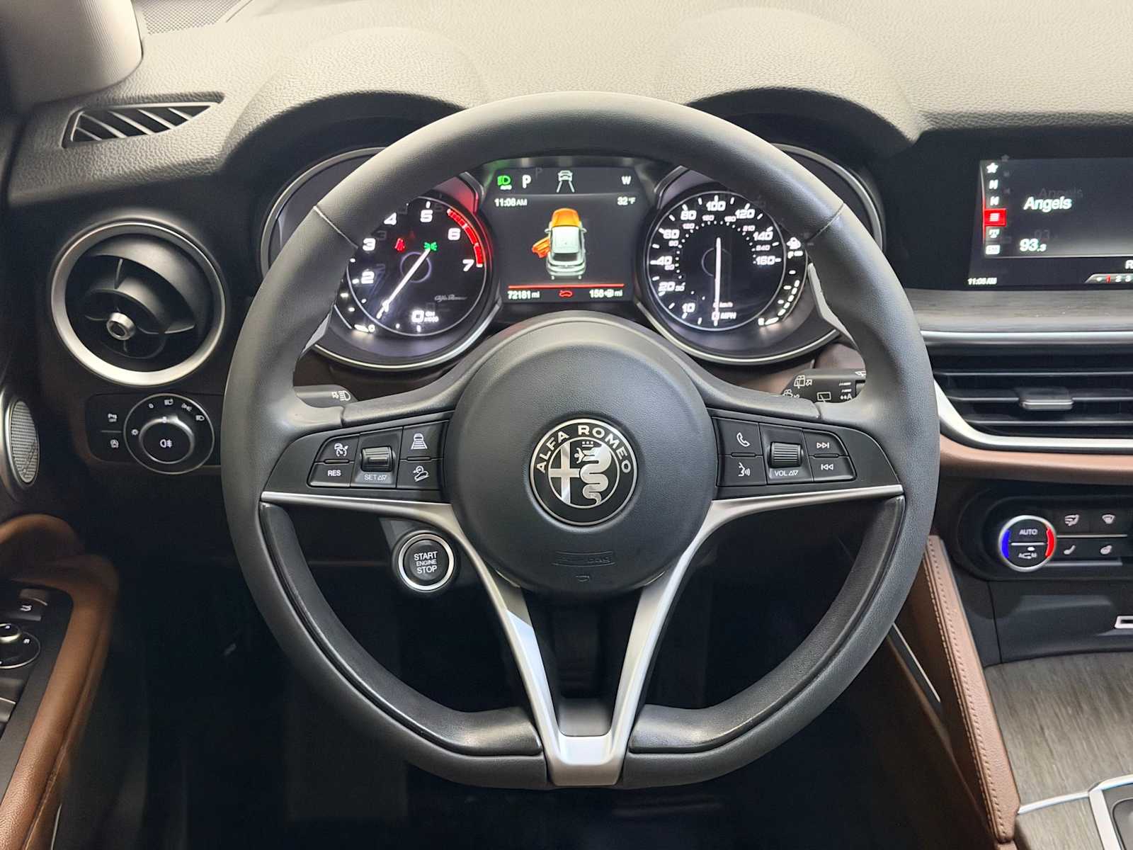 Thumbnail: 2018 Alfa Romeo Stelvio - 24