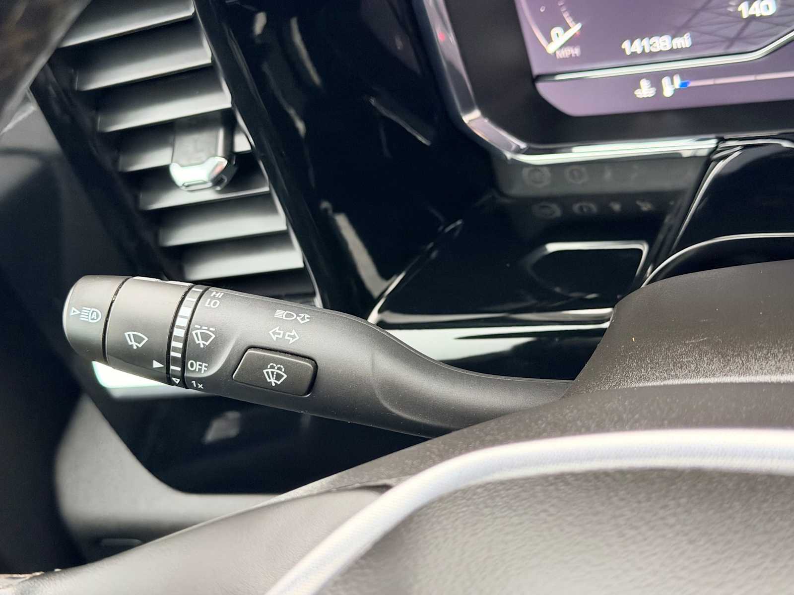 Thumbnail: 2025 GMC Sierra 3500 - 27