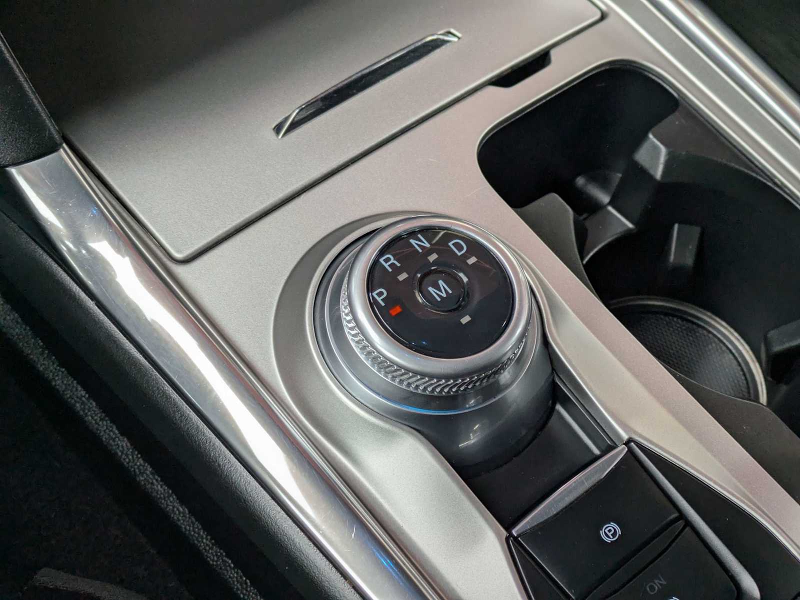 Thumbnail: 2020 Ford Explorer - 31