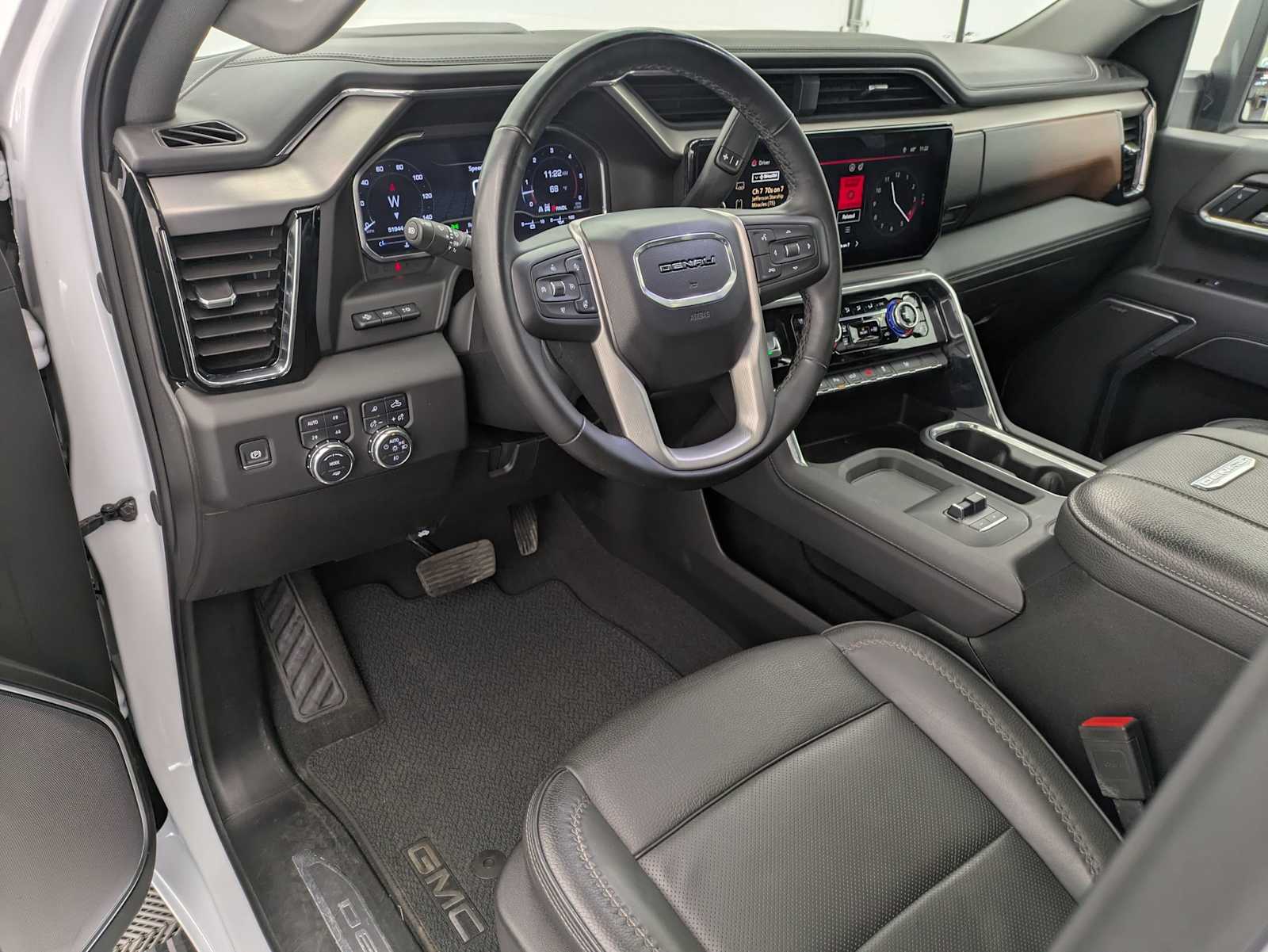 Thumbnail: 2025 GMC Sierra 3500 - 2