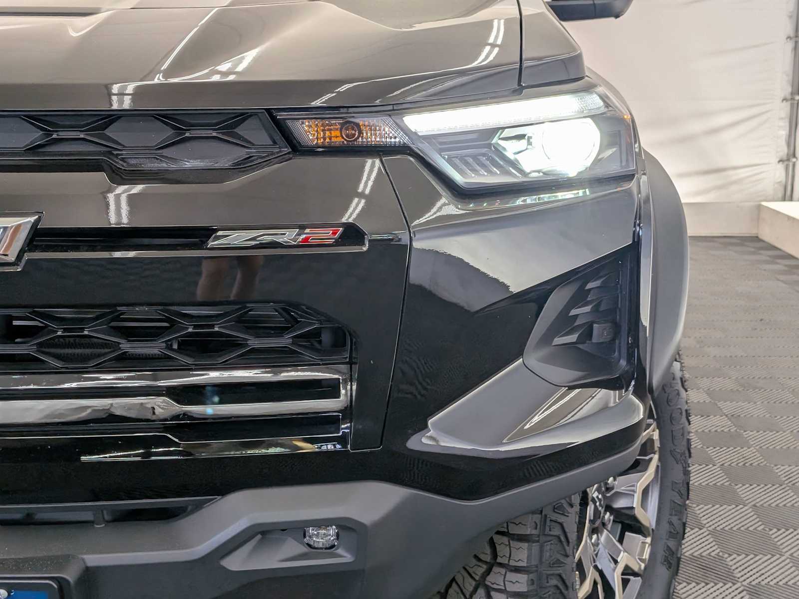 Thumbnail: 2024 Chevrolet Colorado - 10