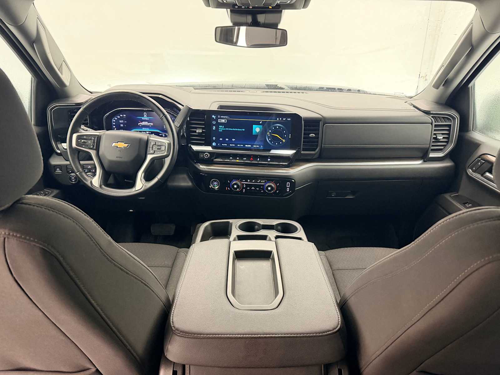 Thumbnail: 2024 Chevrolet Silverado 1500 - 18