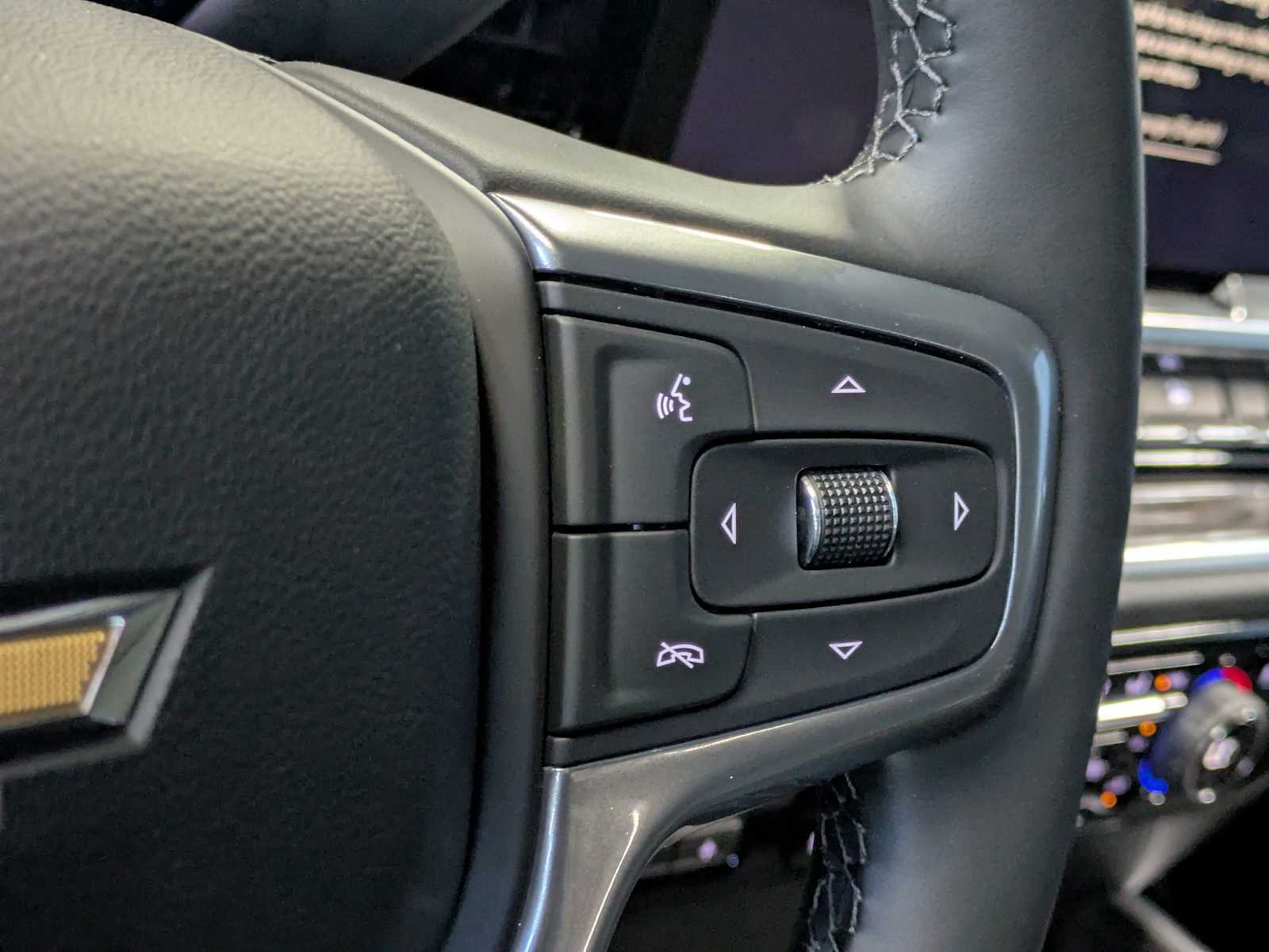Thumbnail: 2026 Chevrolet Silverado 3500 - 28