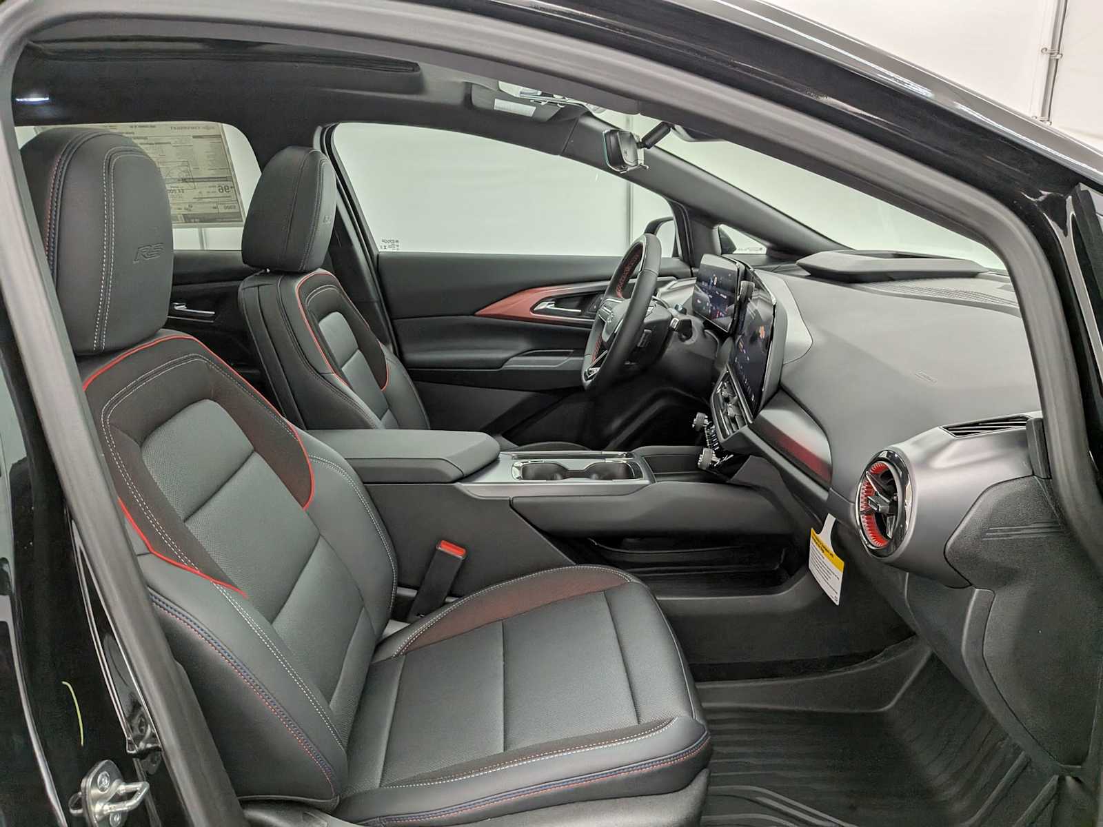 Thumbnail: 2026 Chevrolet Equinox - 23