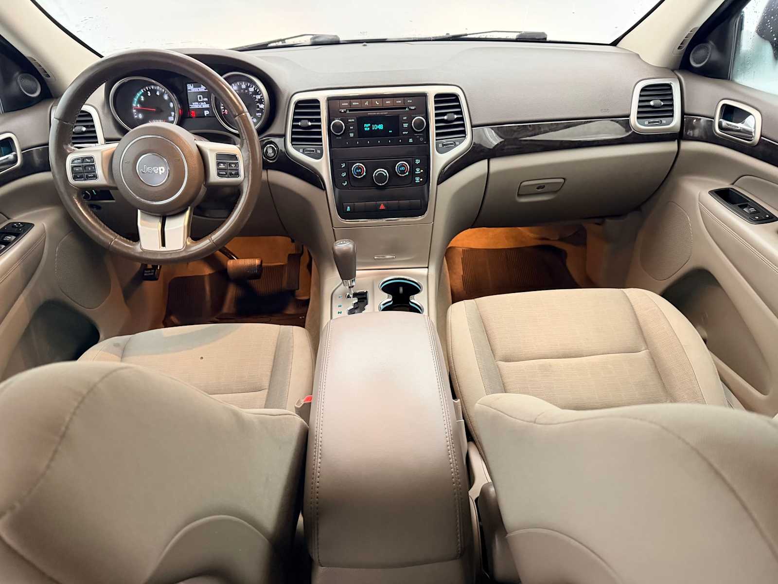 Thumbnail: 2012 Jeep Grand Cherokee - 15