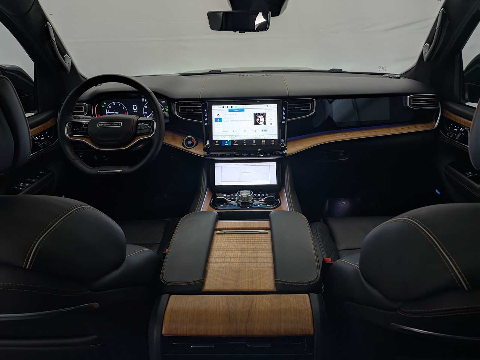 Thumbnail: 2024 Jeep Grand Wagoneer - 15