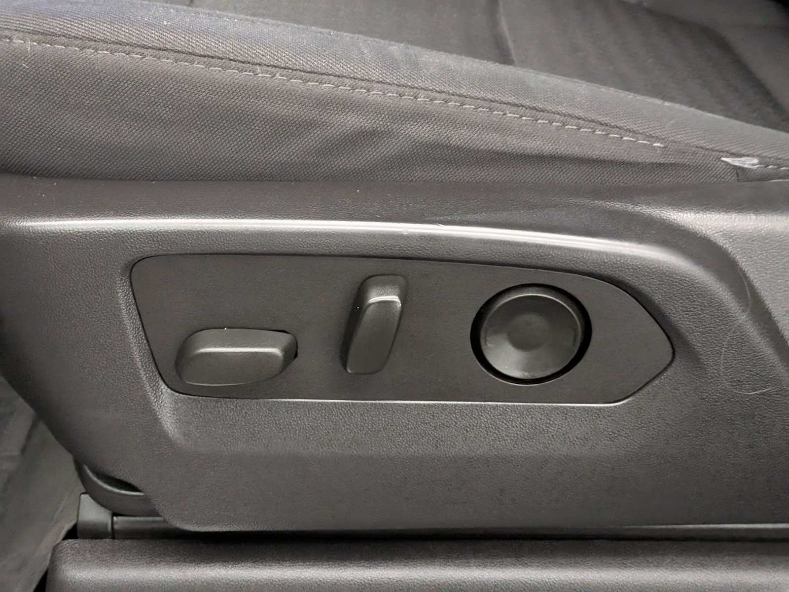 Thumbnail: 2024 GMC Sierra 3500 - 19