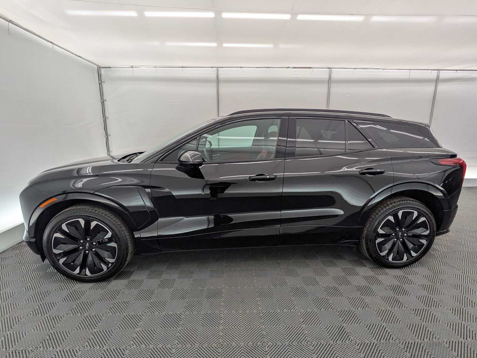 Thumbnail: 2024 Chevrolet Blazer EV - 3