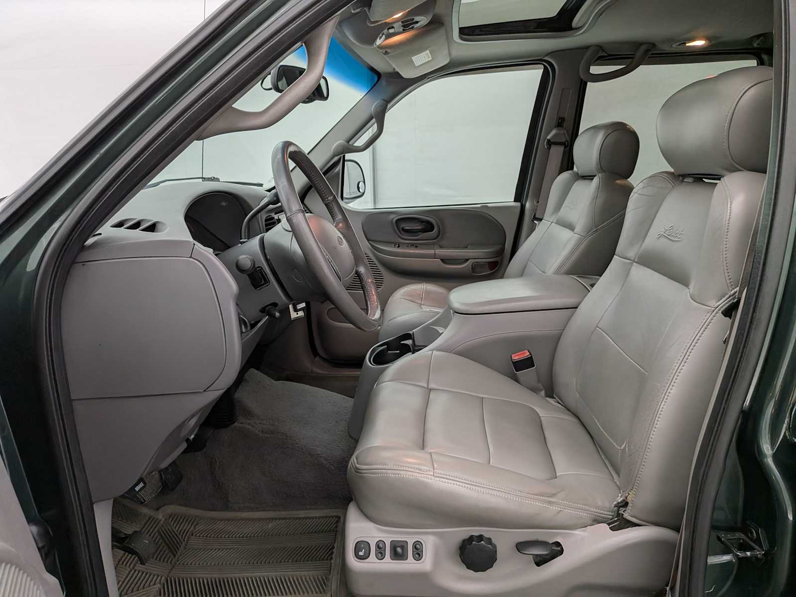 Thumbnail: 2002 Ford F-150 - 18