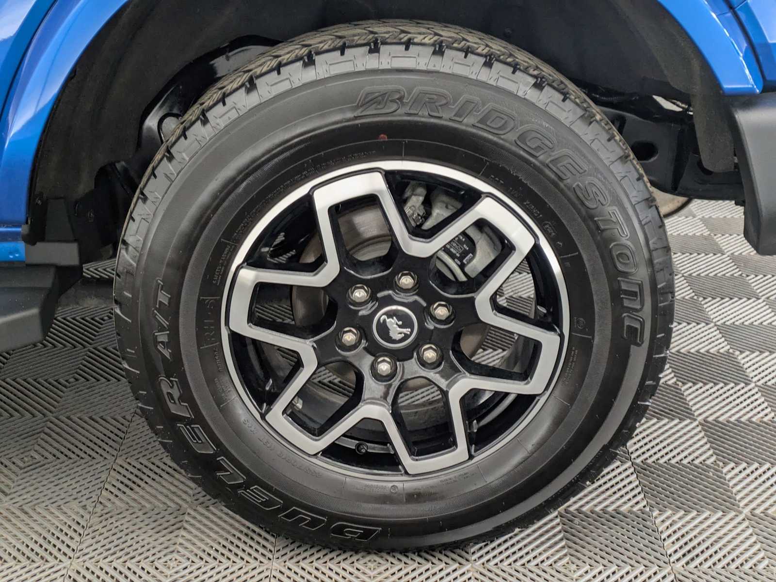 2024 Ford Bronco Outer Banks 13