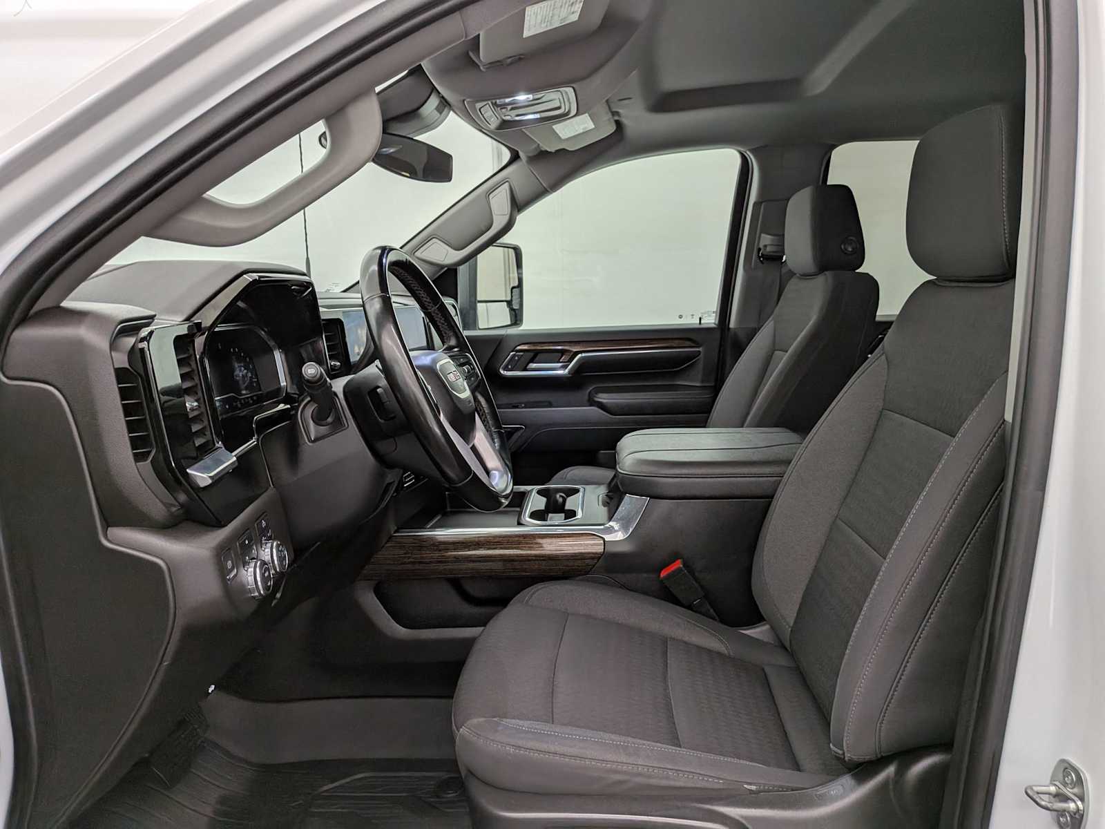 Thumbnail: 2024 GMC Sierra 3500 - 18