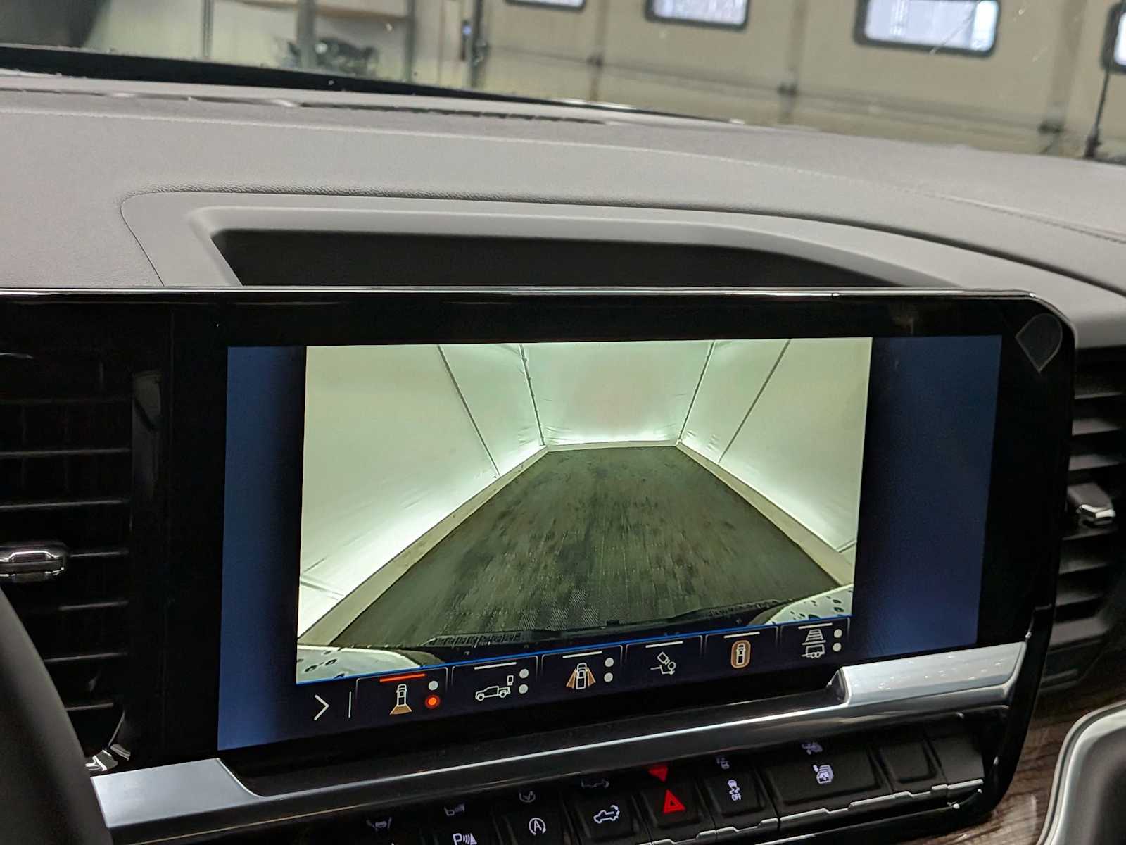 Thumbnail: 2026 Chevrolet Silverado 1500 - 31