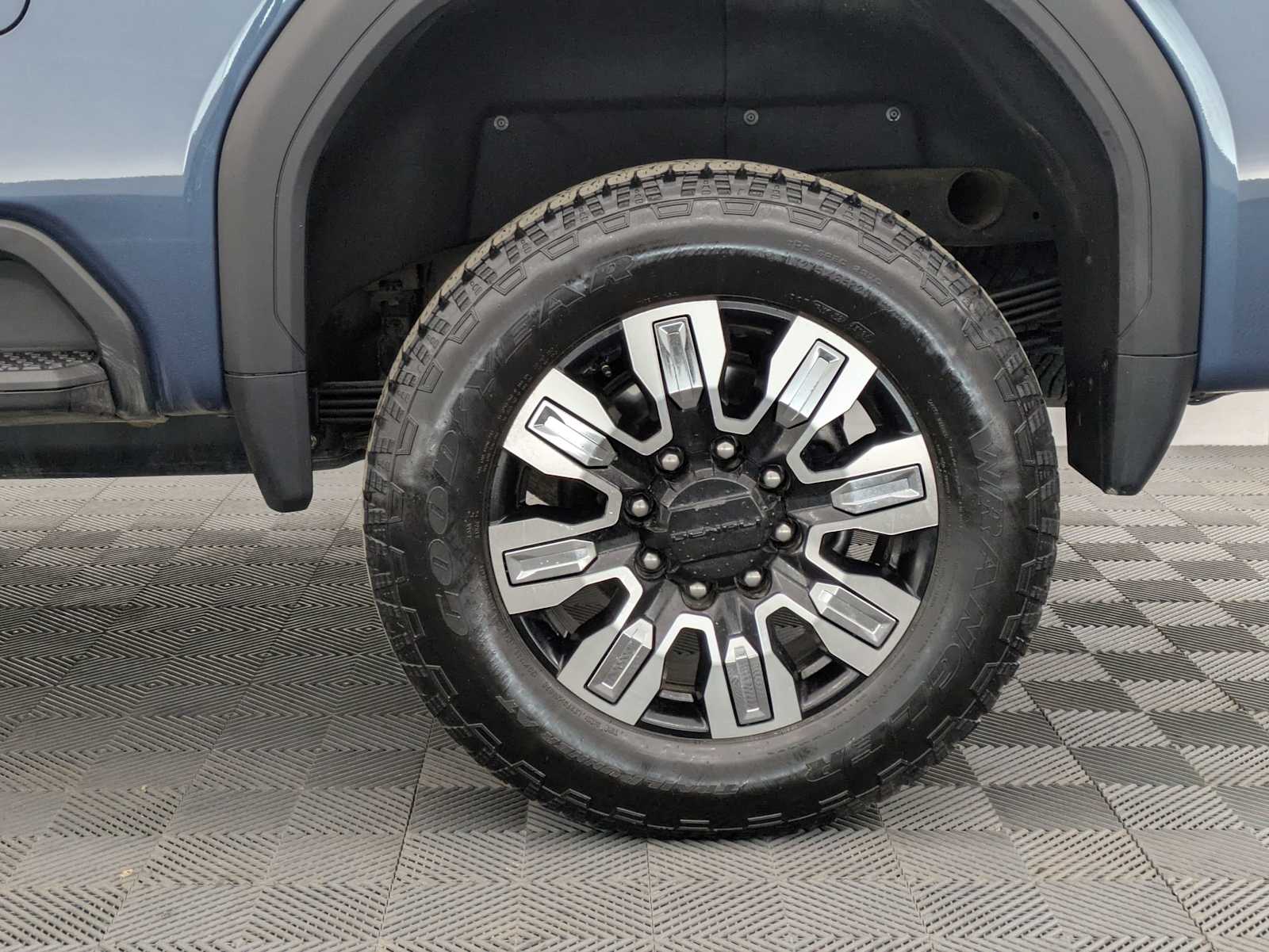 Thumbnail: 2025 GMC Sierra 2500 - 15