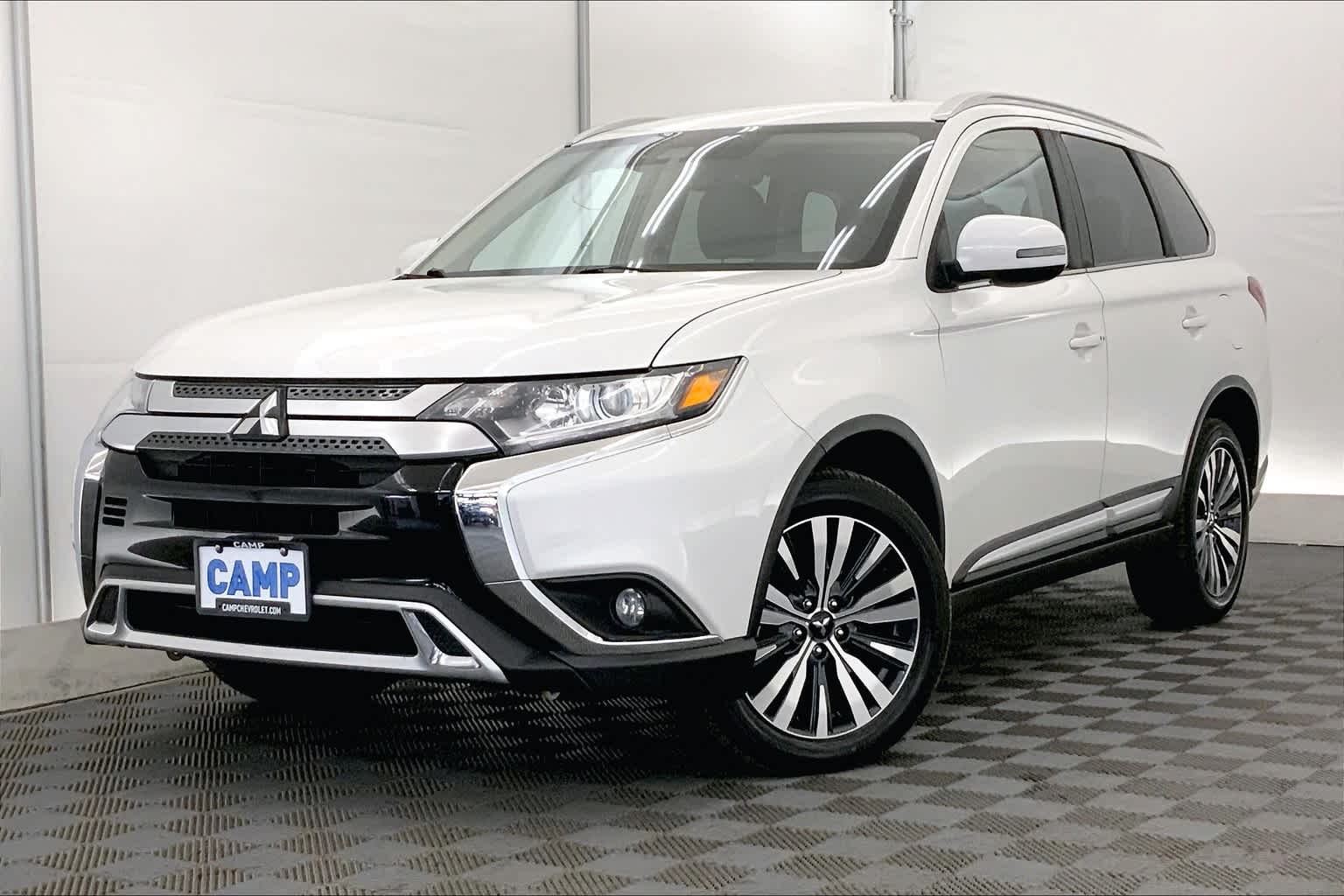 2020 Mitsubishi Outlander SEL Hero Image