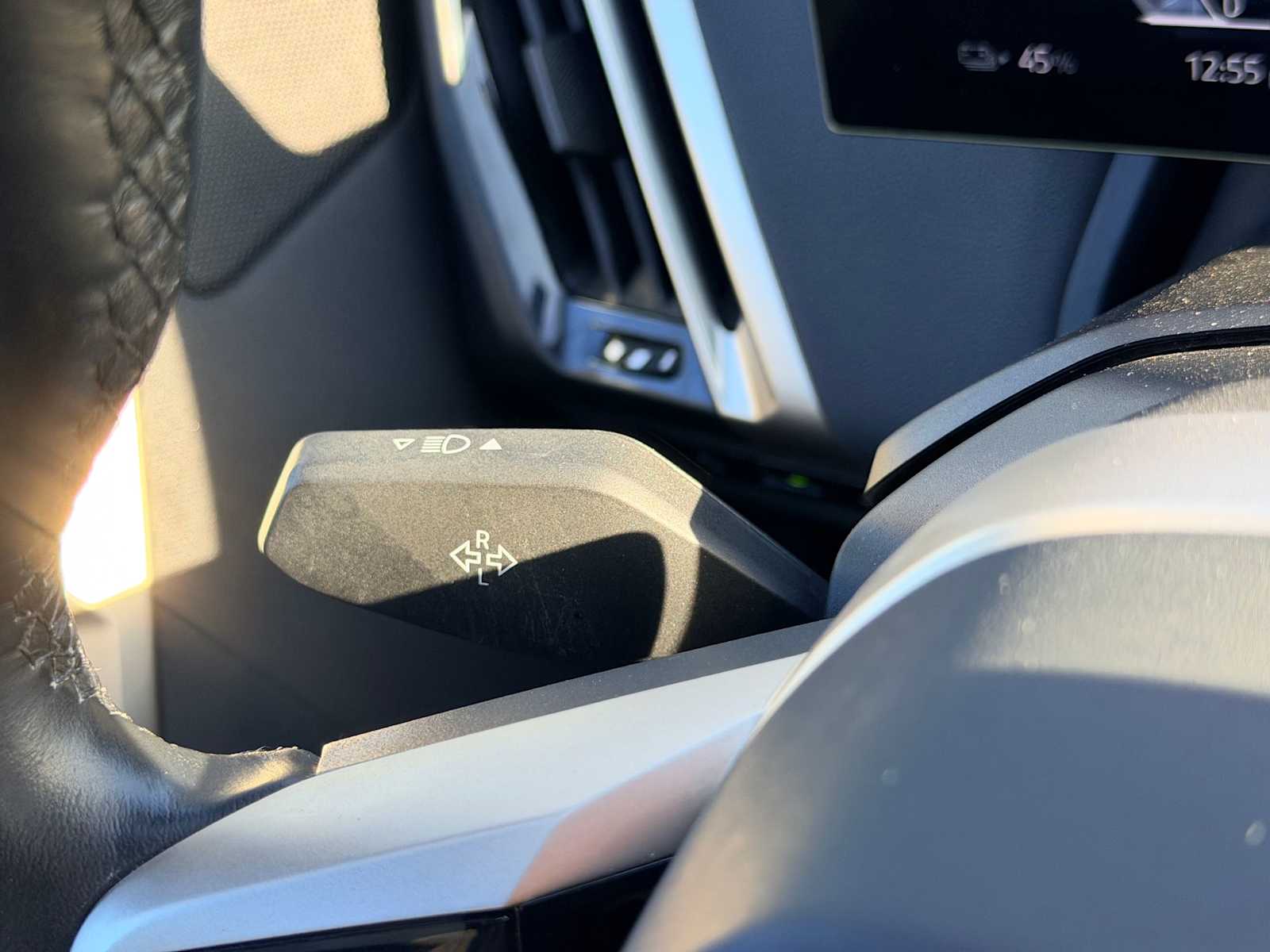 Thumbnail: 2023 BMW iX - 27