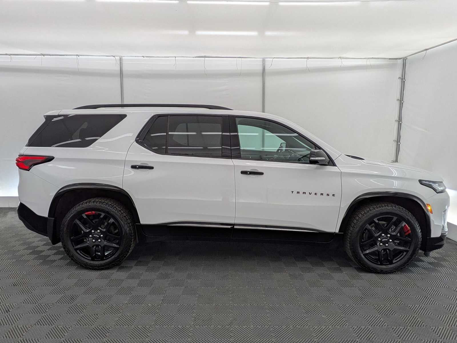 Thumbnail: 2024 Chevrolet Traverse - 7