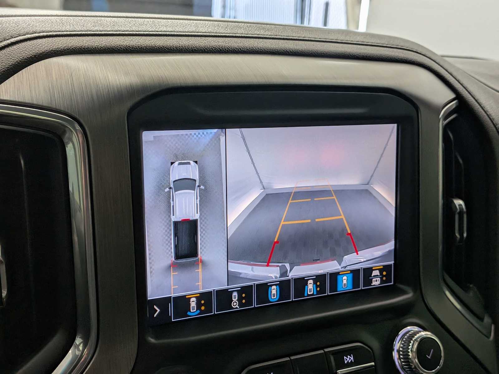 Thumbnail: 2022 GMC Sierra 3500 - 31