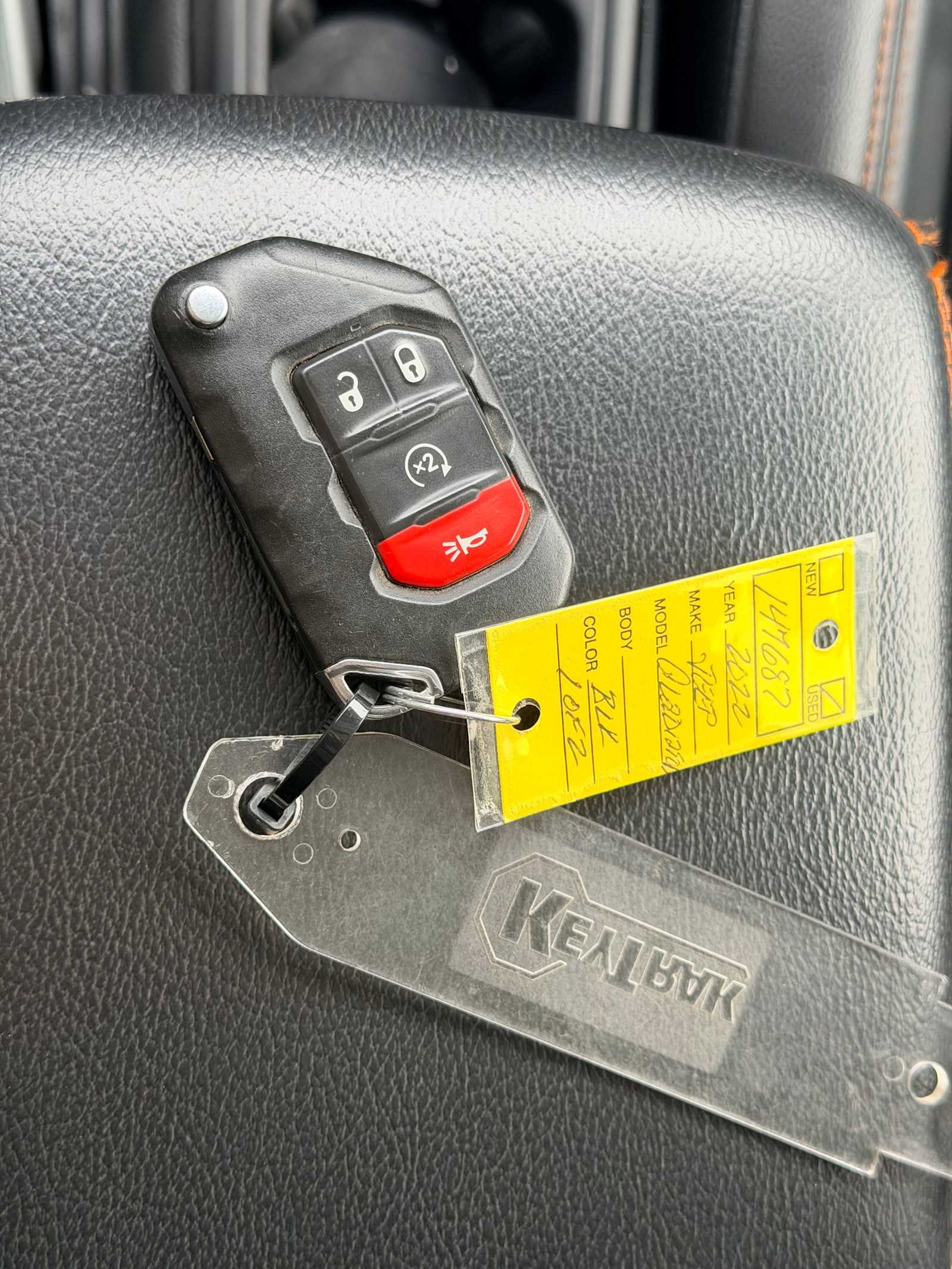 Thumbnail: 2022 Jeep Gladiator - 36