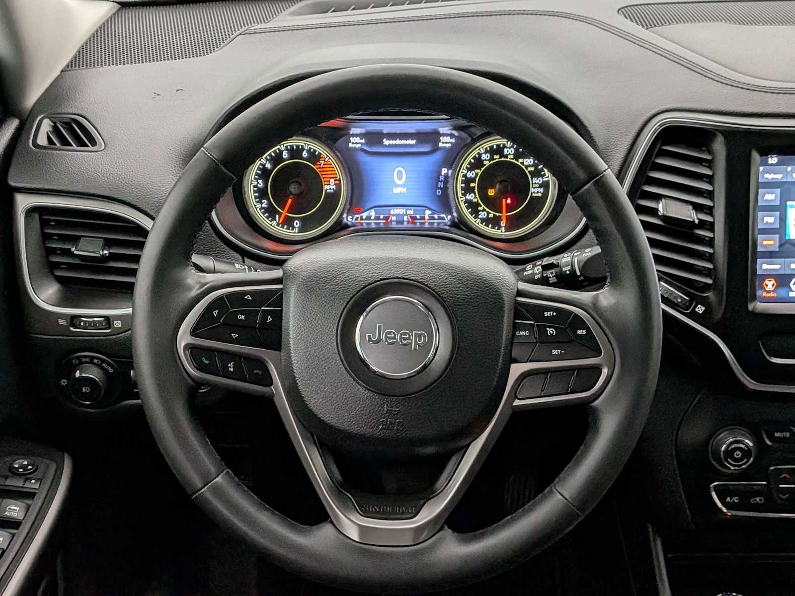 Thumbnail: 2022 Jeep Cherokee - 23