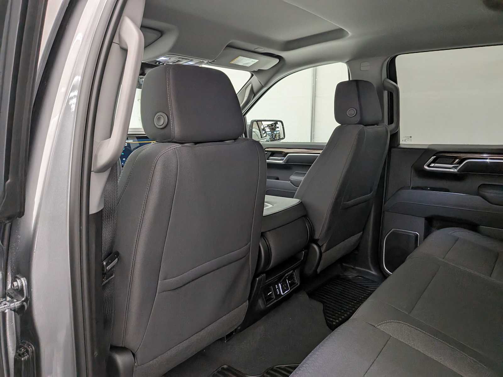 Thumbnail: 2026 Chevrolet Silverado 1500 - 22